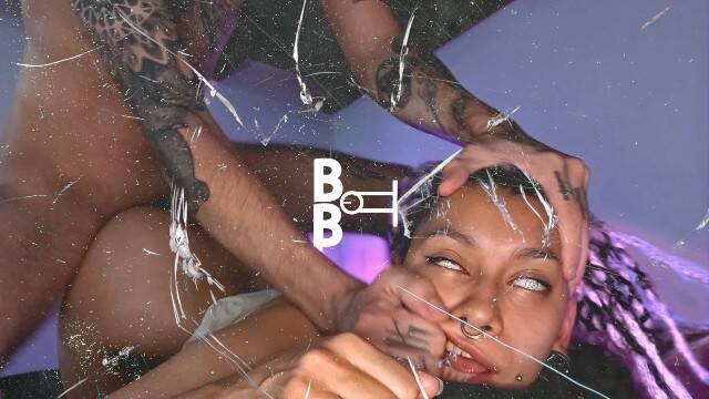 18 летняя неформалка с дредами получила жесткий секс