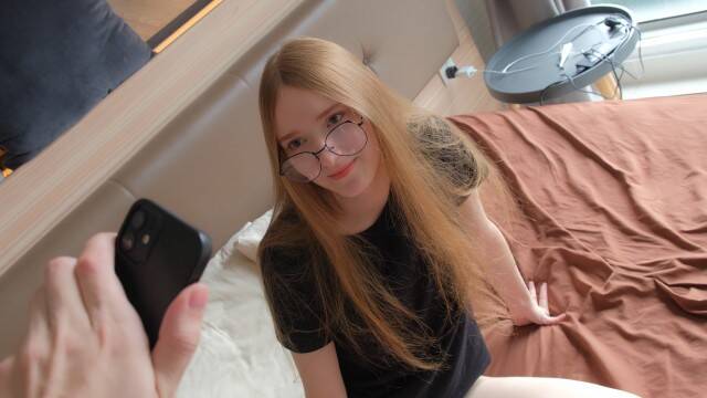 Рыжая сводная сестра получает наказание от сводного брата за съемки в порно